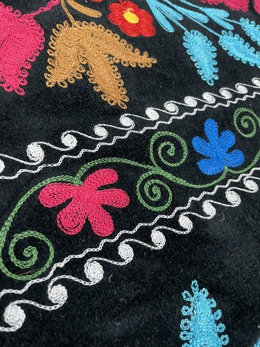 Vtg Uzbek Suzani Handmade Embroidery on Velvet Tablecloth Wall Hanging 53"x90" - Picture 10 of 13