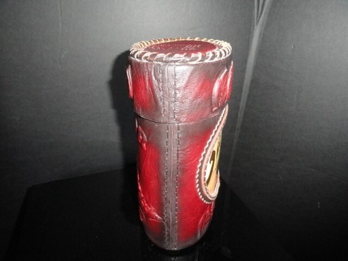 Bolivar Leather Cigar Storage Humidor Measures 9" L x 6.5" W x 4" D - Picture 12 of 13