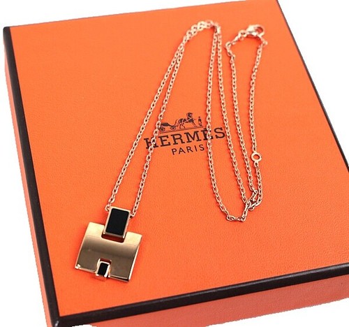 Hermès Amulet Étrier Necklace Etrier necklace - Black | Hermès USA