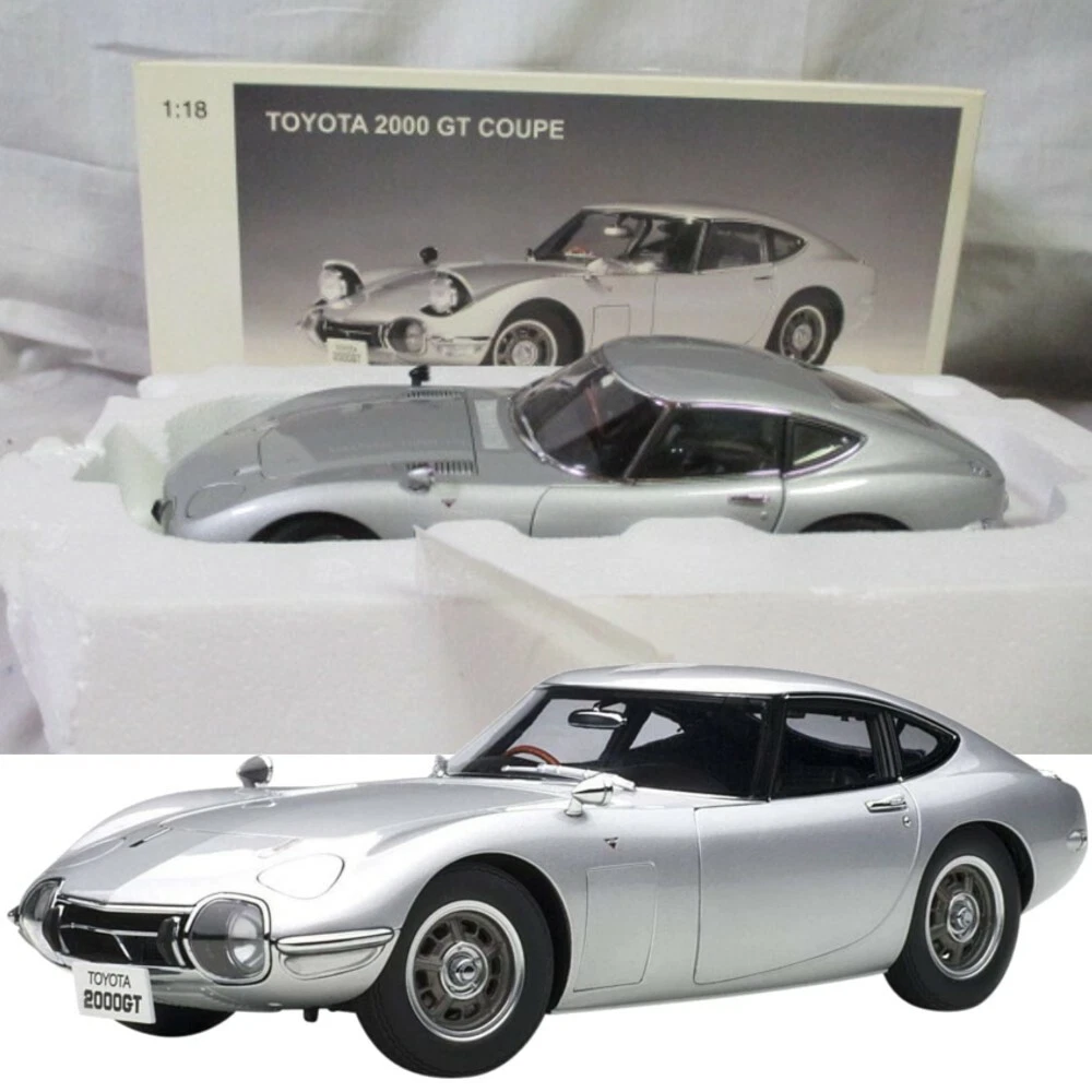 AUTOart 1/18 Toyota 2000GT Silver Coupe 1965 Composite die-cast