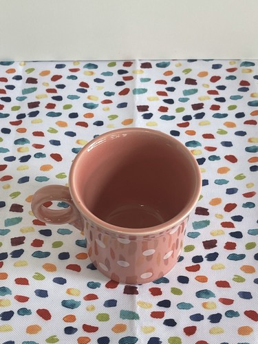 Fiestaware Pfingstrose mit weißen Punkten Ringhenkel Becher Fiesta rosa gepunktet exklusiv - Bild 3 von 4