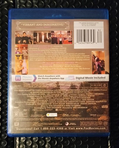 Grand Budapest (Blu-ray) No Digital - Picture 2 of 3