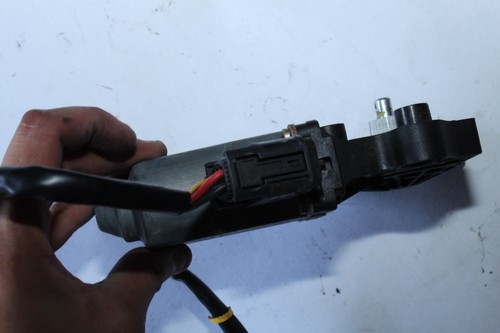 2000-06 MERCEDES-BENZ S500 W220 REAR DRIVER DOOR WINDOW MOTOR K4057 - Picture 10 of 11