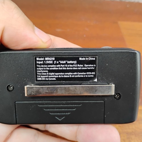 Memorex MR4210 Black Portable 3.5mm Jack Dynamic Bass AM/FM Stereo Pocket Radio - Picture 4 of 12