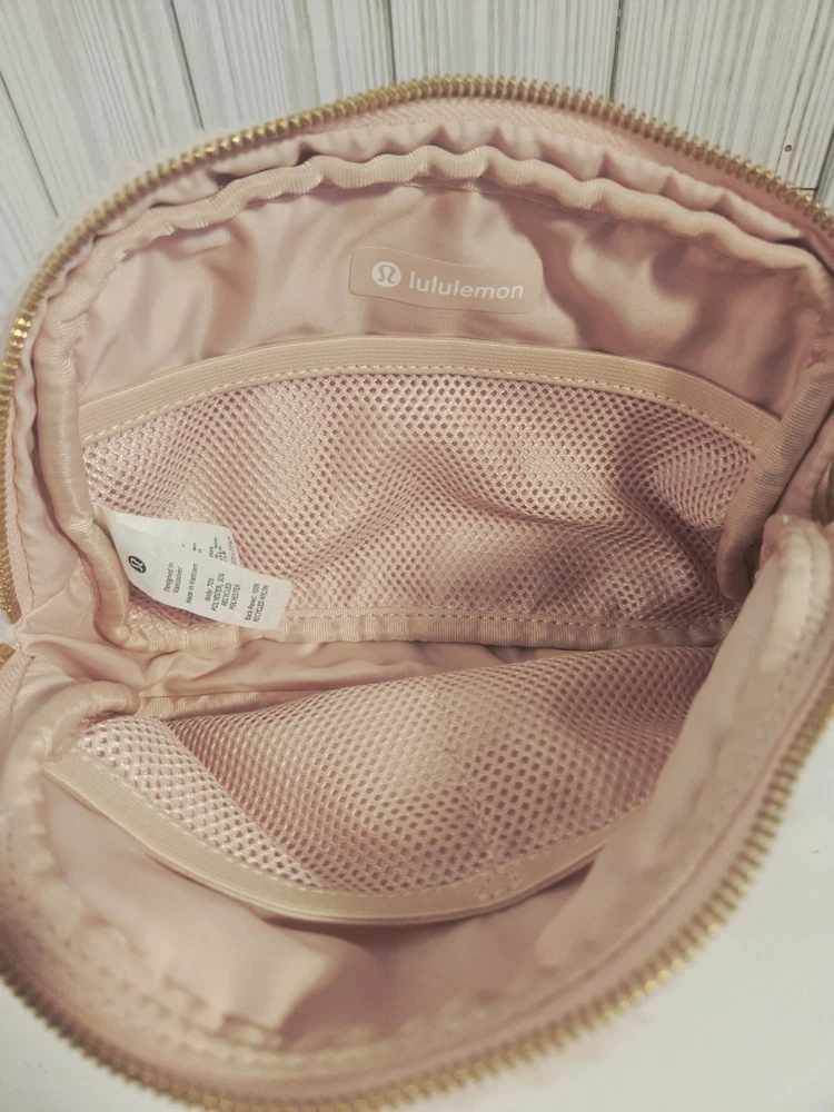 Lululemon Everywhere Fleece Belt Bag in Blush Sherpa Crossbody Fanny Pack