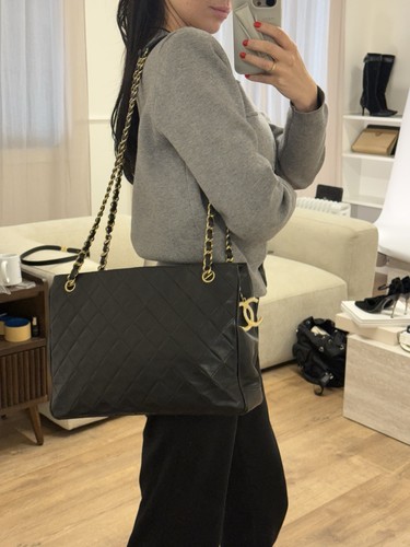 Vintage Chanel Black Quilted Lambskin Leather Tote Bag Gold Hardware - Picture 14 of 15