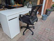 Black Mesh Swivel Office Chair,  Armrests, Height Adjustable, Absolute Bargain