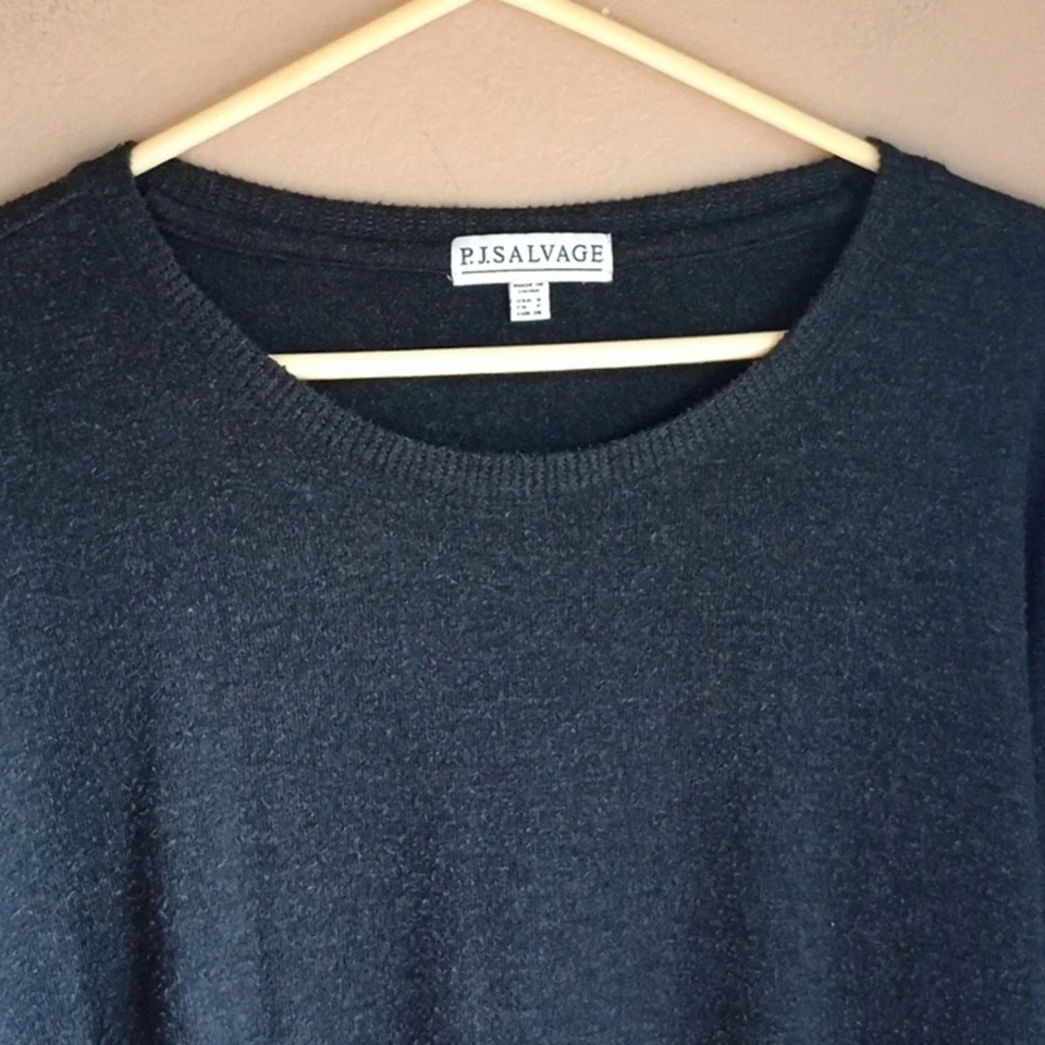 PJ Salvage Black Cozy Lon Sleeve Light Crew Kneck Sweater Women's Top Foto 2 de 4