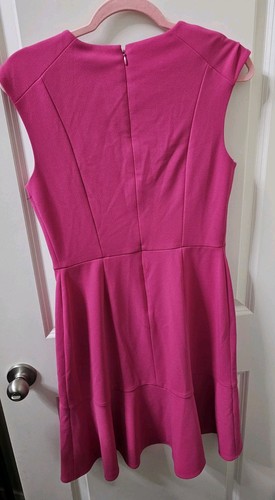 Calvin Klein Size 8 Pink Scuba Crepe Dress Flutter Hem Button Detalls NEW - Picture 4 of 4