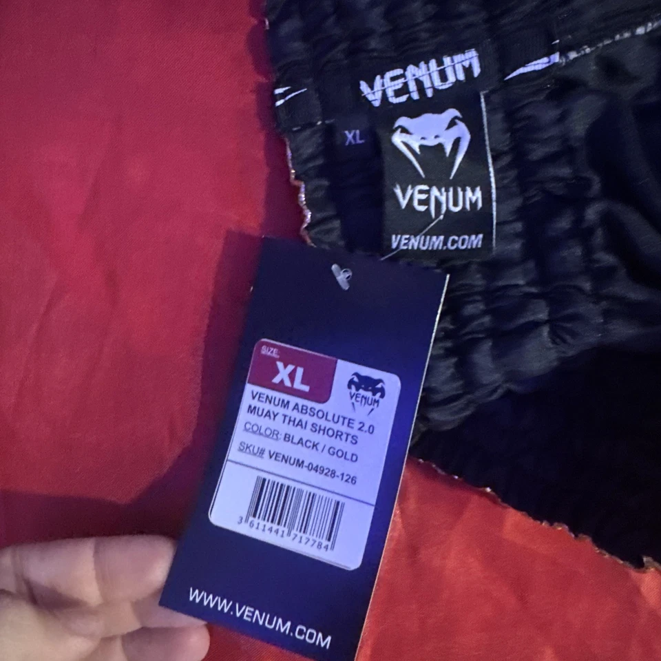 Pantalones Cortos Venum Giant Muay Thai Kickboxing XL Dorado y Negro Para Hombre Talla XL Foto 4 de 4