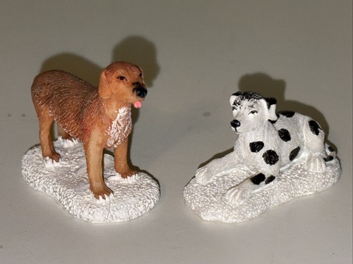 St Nicholas Square Christmas Village Dogs Cats and Doghouse 9 Piece Figures - Picture 4 of 7