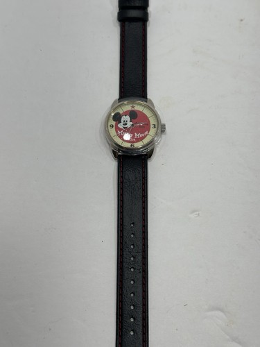DISNEY MICKEY MOUSE CLUB WATCH - WORKING - NEW BATTERY - Picture 5 of 9