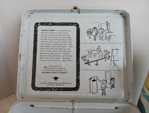 Vintage Sesame Street Metal Lunch Box Aladdin 1979 With Thermos Bottle - Picture 8 of 14