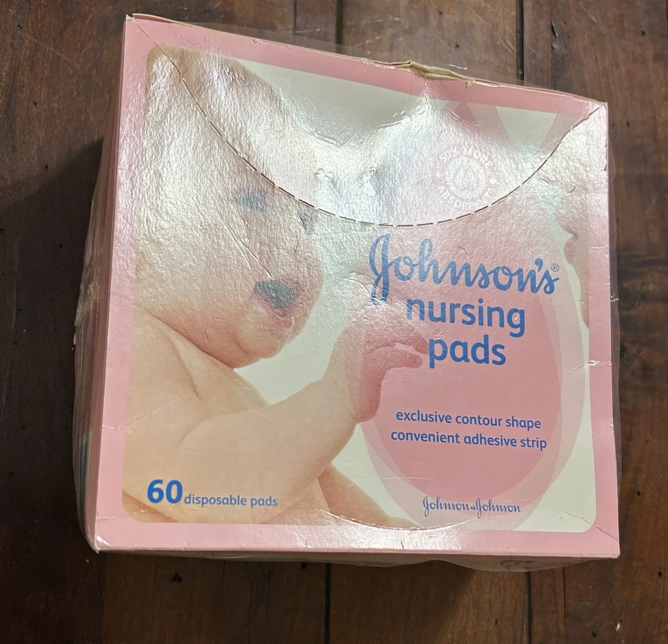 Almohadillas de lactancia desechables Johnson's con algodón natural, 60 quilates Foto 2 de 4