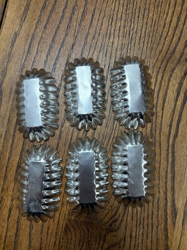 36 Vintage Blech Gebäck Törtchen Dosen, 6 verschiedene Formen, 6 in jedem Stapel - Bild 9 von 17