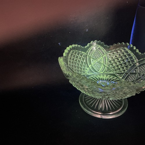 EAPG Duncan’s Sons & Co. #30 Scalloped Bowl 1897. Manganese Glow. 73k - Picture 2 of 10