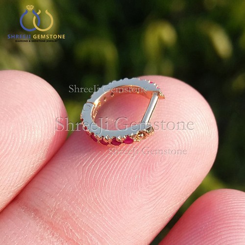 Orecchino Rubino Huggie Autentico .12 Ct Oro Giallo 14K Abbigliamento Festa Gioielli Minimalisti - Foto 5 di 18