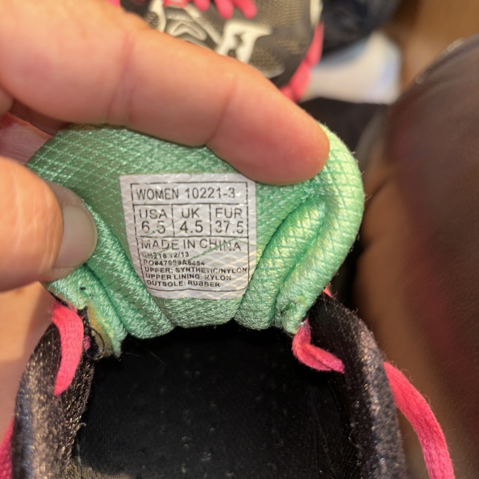 Saucony Mirage 4 Women's Size 6.5 Black  Pink & White Running Sneakers thumbnail 3