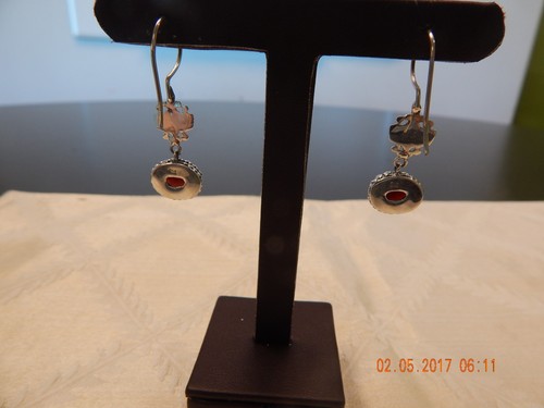 Sterling silver (.925) natural garnet drop / dangle earrings with hook fastening - Picture 8 of 9