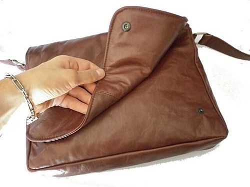 TRACOLLA POSTINO MESSENGER BAG IN VERA PELLE, MOD: GIO MEDIUM - AMARANTO - Picture 2 of 4