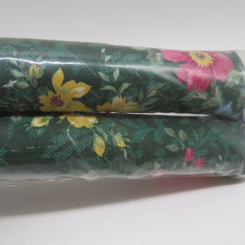LUJOSO JUEGO DE 2 PERCHAS ACOLCHADAS FRAGANCIA-SATIONS VERDE FLORAL - Imagen 4 de 6