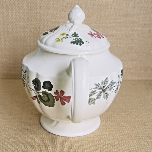 WEDGWOOD of Etruria & Barlaston "Richmond" Teapot w Lid Made in England Perfect - Picture 8 of 19