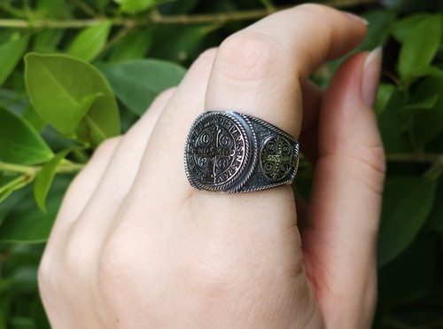 Saint Benedict Crucifix Ring 925 STERLING SILVER Catholic Holy Father Christian - Picture 2 of 11