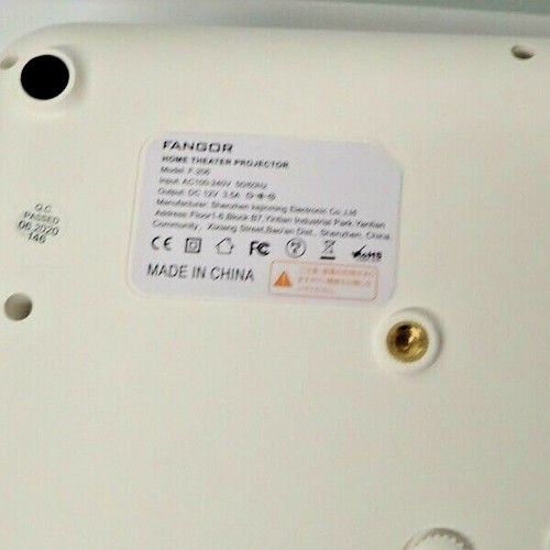 Fangor F206 Mulimedia Projector with Remote, HDMI Cord, VGA Cord No Original Box - Picture 4 of 4