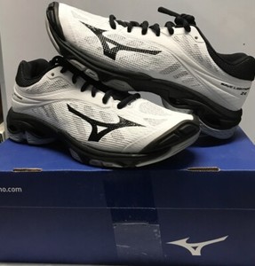 mizuno women's wave lightning z4 volleyball shoes