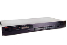 Luxman T-100 Stereo AM/FM Tuner Black No Antenna Tested Well