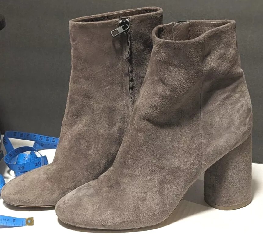 Vince Ridley Womens Heeled Boots Size 10 Taupe Gray Suede Leather