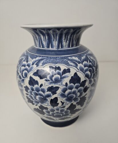 Chinese vintage vase with floral pattern 34 cm tall - white & blue - Picture 3 of 14