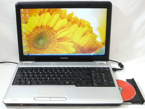Laptop XP Pro Windows Toshiba Satellite 15.6 4GB HDMI WiFi DVD±RW Retro Gaming - Picture 1 of 12