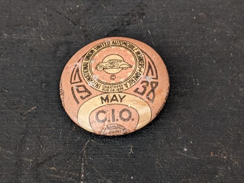 1938 May UAW CIO Button ~ Auto Workers Union Pin back Lapel ~ Bastian Bros - Picture 3 of 7