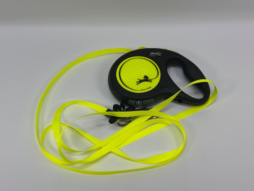 Flexi 16ft LARGE Neon Tape Retractable Dog Leash for Dogs up to 110 lbs. #CL31T5 - Picture 2 of 4