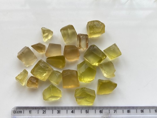 Facet Grade Clean Natural Citrine Rough Gemstone  30 Grams 21 stones - Picture 3 of 4