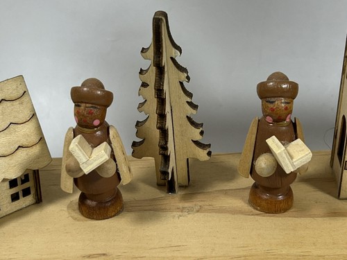 German Village Carolers Schwibbogen Electric Candle Arch Christmas Church W/box - Picture 6 of 24