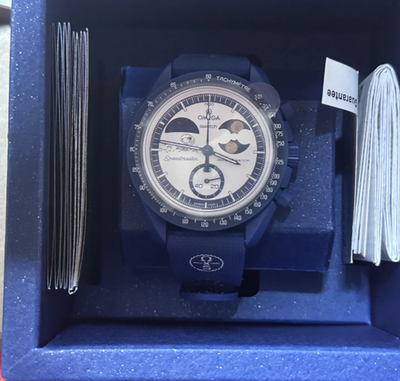 Swatch x Snoopy Moonswatch September Earthphase 42mm Moonshine