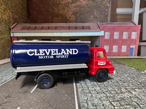 Vintage VANGUARDS Vans/Tankers, Various Livery's, 1:64 Scale, Boxed. - Picture 57 of 103