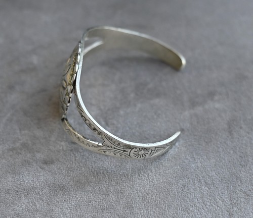 Native American Sterling Silver Dome Cuff 7" wearable etched Navajo symbols - Picture 9 of 10