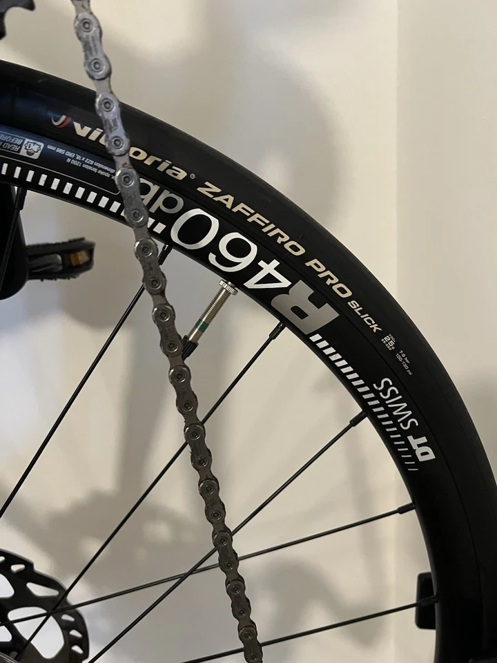 Llantas DT Swiss 105/R460 y neumáticos lisos Vittoria Zaffino Pro Foto 2 de 4