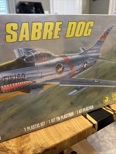 2015 Revell F-86D Sabre Dog 1:48 Scale Model Kit Skill Level 3 FACTORY SEALED - Picture 3 of 4