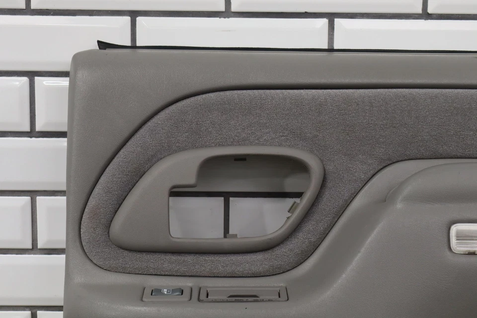 95-00 雪佛兰 Tahoe Yukon GMT400 右后内门板(灰色 13D) — 第 2/4 张图片