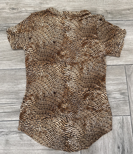 DNA Couture Animal Print Short Tab Sleeves Blouse Size Small - Picture 6 of 6
