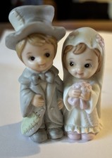 Vintage Small Geo. Z Lefton Porcelain Bride and Groom Cake Topper With Sticker.