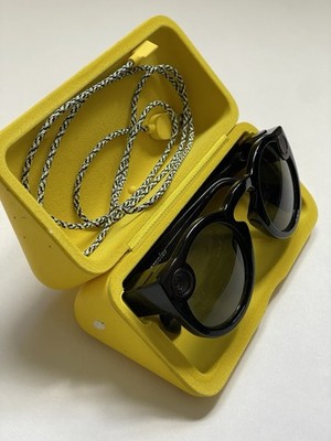Snap Inc. Snapchat Spectacles Glasses Black Original with Charging Cable