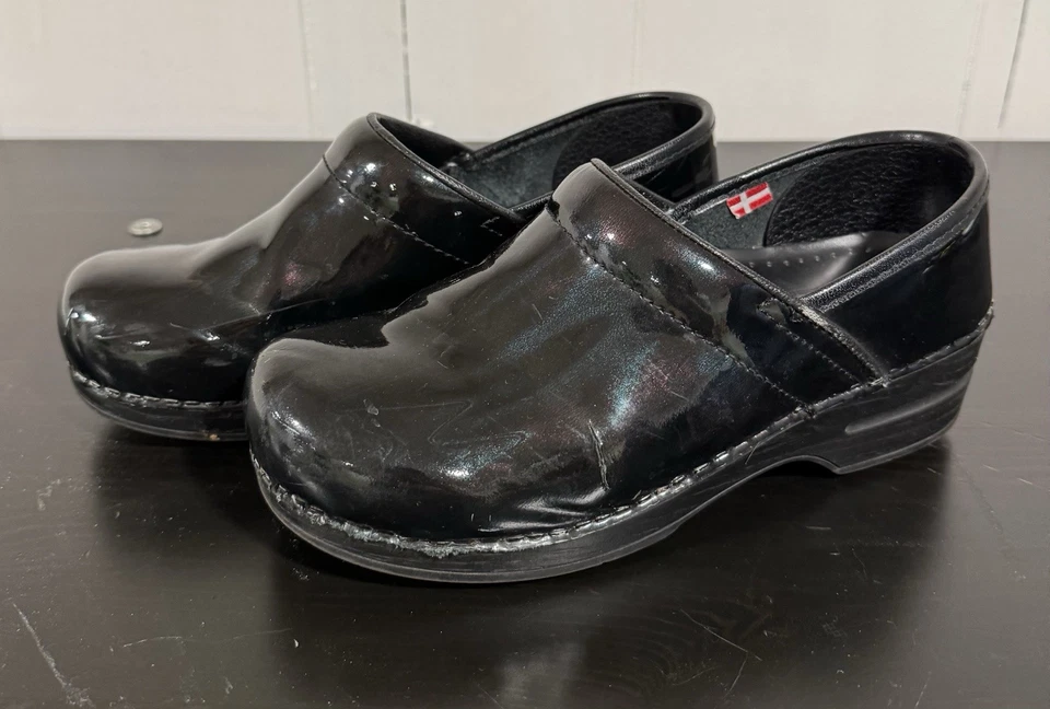 Zuecos daneses Sanita The Original trabajo enfermera mujer charol negro talla 37 (US 6) Foto 3 de 4