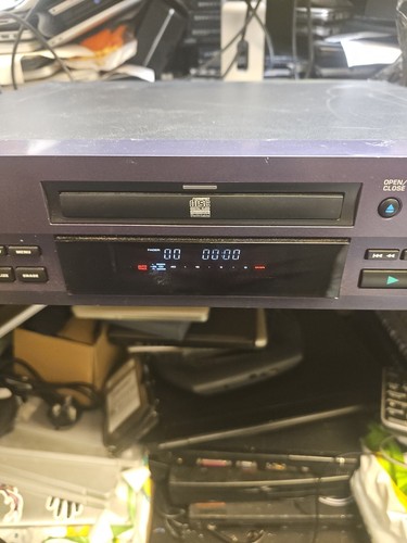 HHB CDR850 Professional Rack Mount CD Recorder -- NOT PLAYING DISC. - Picture 8 of 18