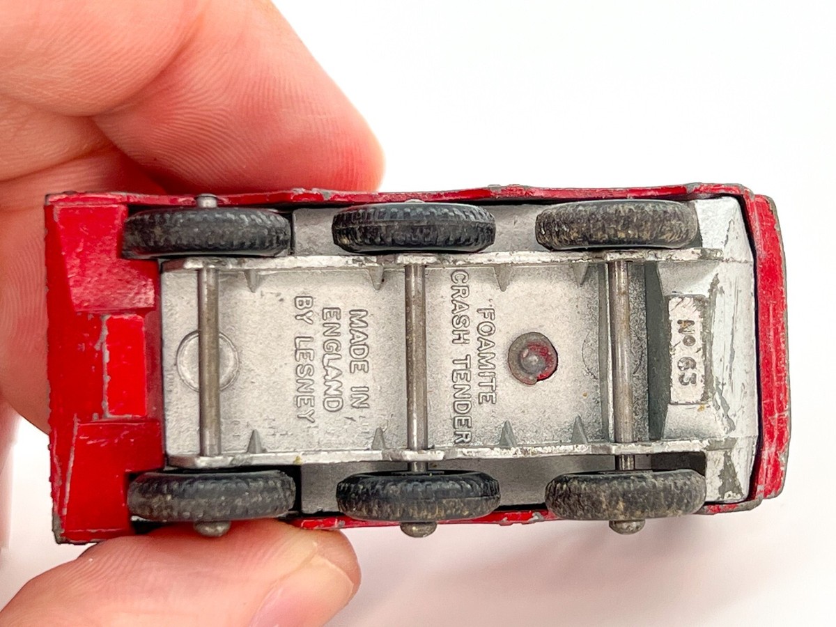 Lesney Matchbox 1964 Foamite Crash Tender Number 63 Black
