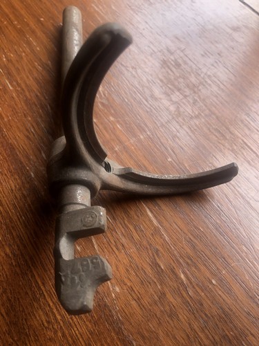 Porsche 356 Gearbox Selector Fork Parts - Picture 23 of 24